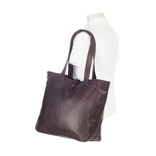 Load image into Gallery viewer, Oversized Vachetta Leather Tote